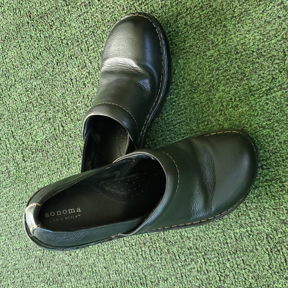 Woman's Shoes